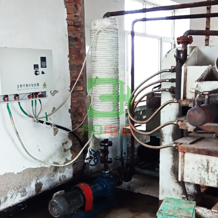 熱度電磁導熱油爐021.jpg 熱度電磁導熱油爐021.jpg